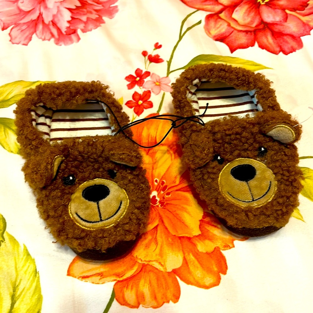 7-8 slippers